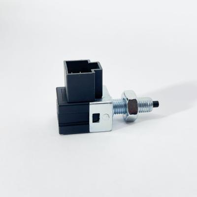 Датчик включения стоп-сигнала JAC N90 N120 (H/О) (1635050U1050)