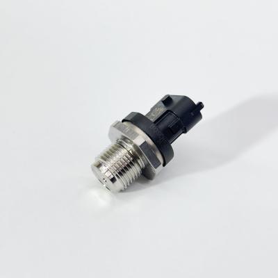 Датчик давления топлива (в рампе) FOTON 1088 S85 1108 S100 1129 1128 S120 (0281006327)